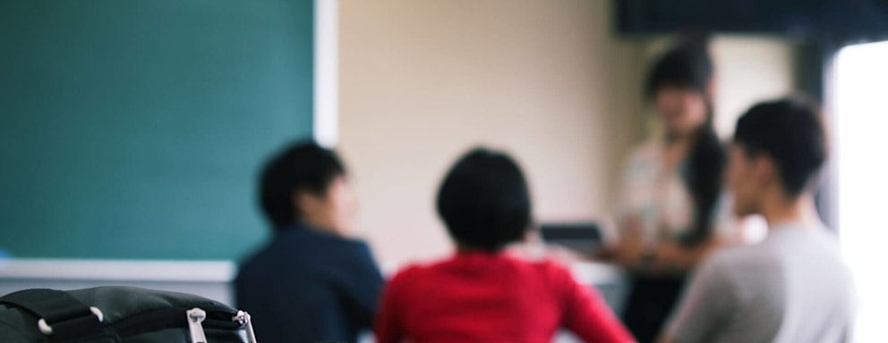 Card Thumbnail - Your Guide to Trade School Vs. College